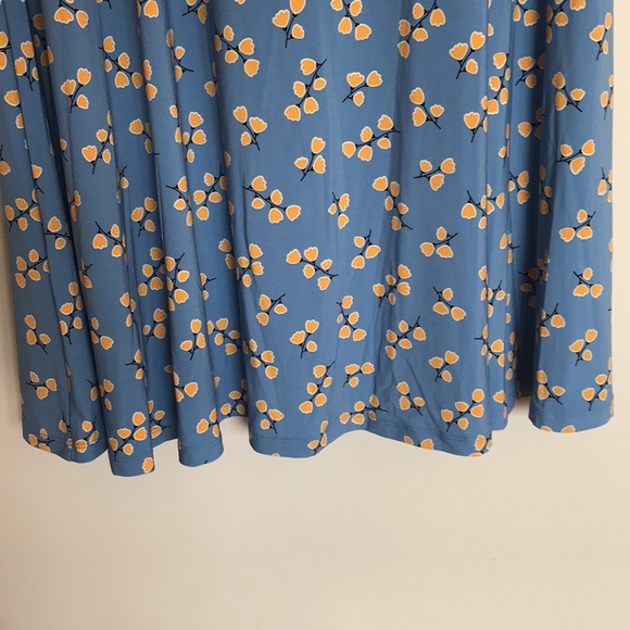 Anne Klein women’s cap sleeve floral V neck Julie Dress. - Picture 5 of 10